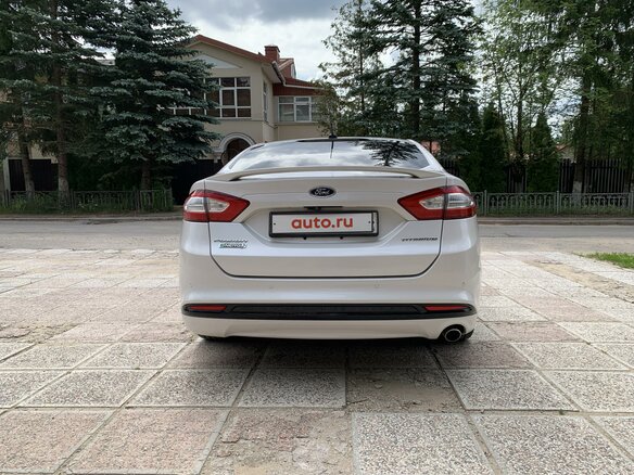 2016 Ford Fusion (North America) II Рестайлинг, белый, 2080000 рублей - вид 6