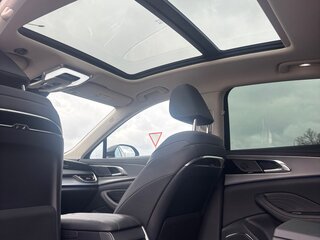 2024 Hongqi H5 II, чёрный, 2900000 рублей, вид 4