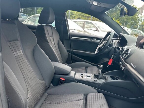 2019 Audi A3 III (8V) Рестайлинг, чёрный, 1860000 рублей - вид 9