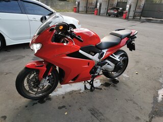 2015 Honda VFR 800, красный, 765000 рублей, вид 2