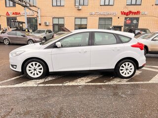 2017 Ford Focus III Рестайлинг, белый, 715000 рублей, вид 5