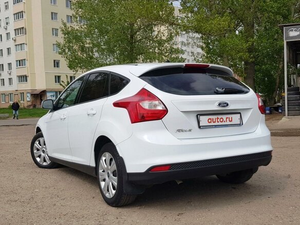 2014 Ford Focus III, белый, 999000 рублей - вид 2