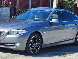 2010 BMW 5 серии 523i VI (F10/F11/F07), серый, 1700000 рублей, вид 2