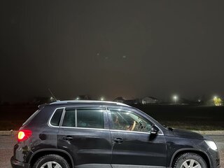 2008 Volkswagen Tiguan I, чёрный, 900000 рублей, вид 3