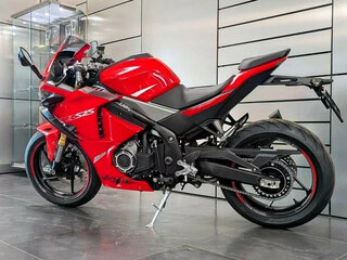 2025 Voge 525RR, красный, 539100 рублей, вид 5