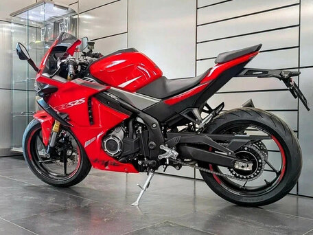2025 Voge 525RR, красный, 539100 рублей, вид 5