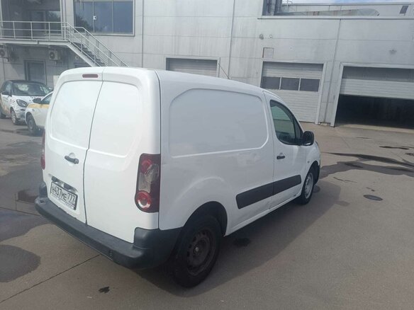 2013 Peugeot Partner, белый, 400000 рублей - вид 2