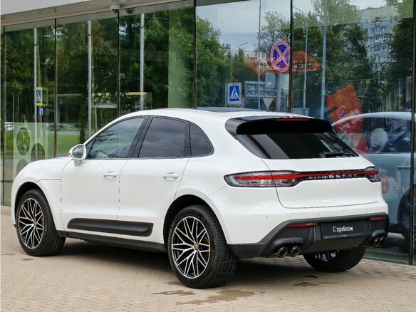 2022 Porsche Macan I Рестайлинг 2, белый, 6300000 рублей - вид 4