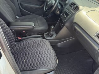 2018 Volkswagen Polo V Рестайлинг, белый, 650000 рублей, вид 4