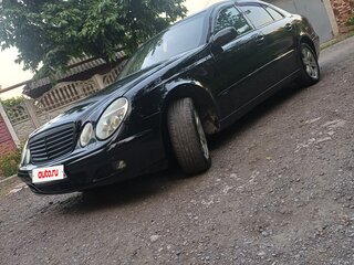 2004 Mercedes-Benz E-Класс 200 III (W211, S211), чёрный, 660000 рублей, вид 2
