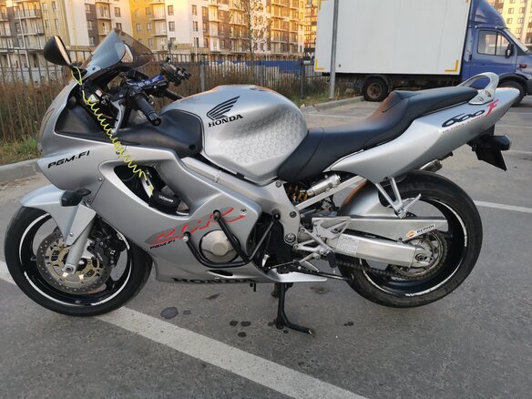2003 Honda CBR 600F, серебристый, 400000 рублей