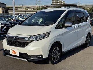 2022 Honda Freed II Рестайлинг, белый, 1200000 рублей, вид 1