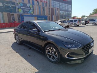 2020 Hyundai Sonata VIII (DN8), серый, 1900000 рублей, вид 4