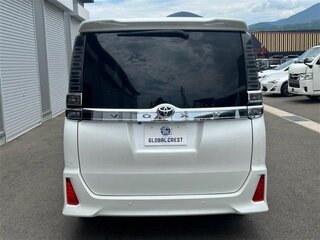 2021 Toyota Voxy III (R80) Рестайлинг, белый, 2100000 рублей, вид 5
