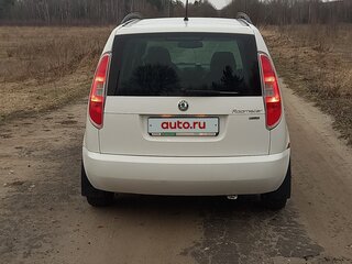 2012 Skoda Roomster I Рестайлинг, белый, 700000 рублей, вид 4