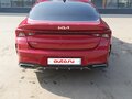 2022 Kia K5 III, красный, 2600000 рублей - вид 1