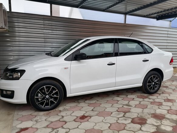 2017 Volkswagen Polo V Рестайлинг, белый, 1385000 рублей - вид 18