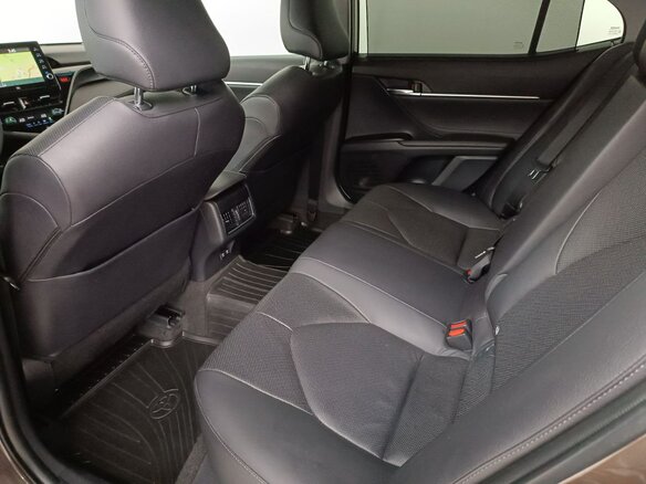 2021 Toyota Camry VIII (XV70) Рестайлинг, коричневый - вид 16