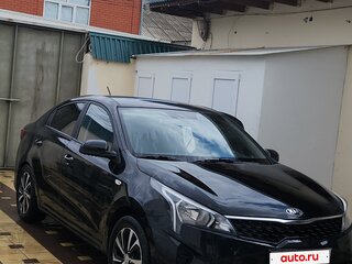 2020 Kia Rio IV Рестайлинг, чёрный, 1650000 рублей, вид 2