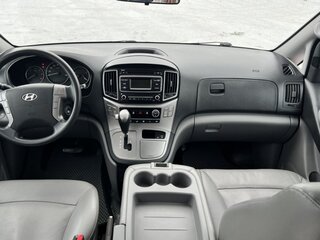 2016 Hyundai Grand Starex I Рестайлинг, чёрный, 2880000 рублей, вид 2