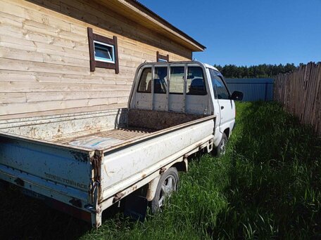 1992 Toyota TownAce, белый, 420000 рублей, вид 3