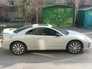 2001 Mitsubishi Eclipse III, белый, 700000 рублей, вид 3