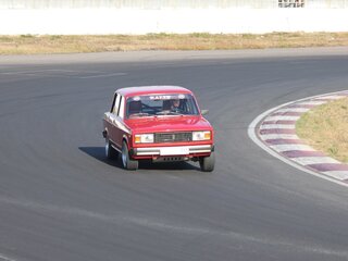1984 Lada (ВАЗ) 2105, красный, 666000 рублей, вид 3