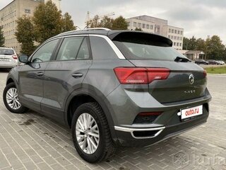 2019 Volkswagen T-Roc I, серый, 1445000 рублей, вид 2