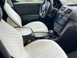 2011 Skoda Yeti I, чёрный, 650000 рублей, вид 4