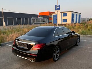 2017 Mercedes-Benz E-Класс 400 V (W213, S213, C238), чёрный, 3500000 рублей, вид 4