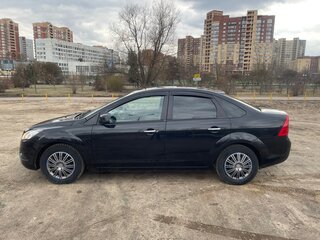 2011 Ford Focus II Рестайлинг, чёрный, 600000 рублей, вид 4