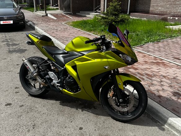 2017 Yamaha YZF-R25, зелёный, 400000 рублей