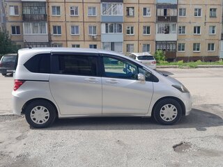 2010 Honda Freed I, серый, 970000 рублей, вид 2