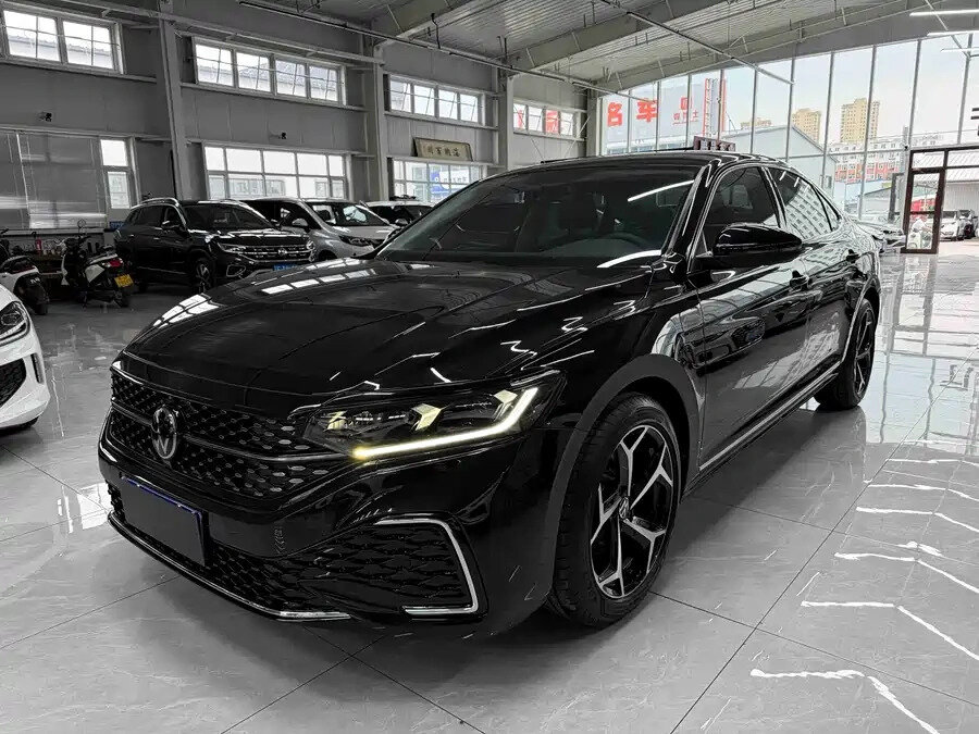 Открыть фотографии: Volkswagen Passat B8 Рестайлинг