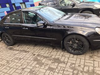 2008 Mercedes-Benz E-Класс 230 III (W211, S211) Рестайлинг, чёрный, 887293 рублей, вид 4