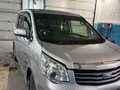 2010 Toyota Noah II (R70), серый, 1750000 рублей - вид 4