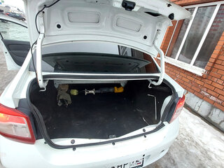 2014 Renault Logan II, белый, 350000 рублей, вид 5