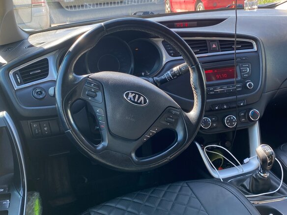 2017 Kia Ceed II Рестайлинг, серый, 1050000 рублей - вид 10