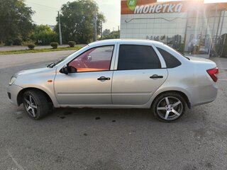 2014 Lada (ВАЗ) Granta I, серебристый, 365000 рублей, вид 4