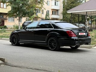 2010 Mercedes-Benz S-Класс 500 V (W221) Рестайлинг, чёрный, 1400000 рублей, вид 1