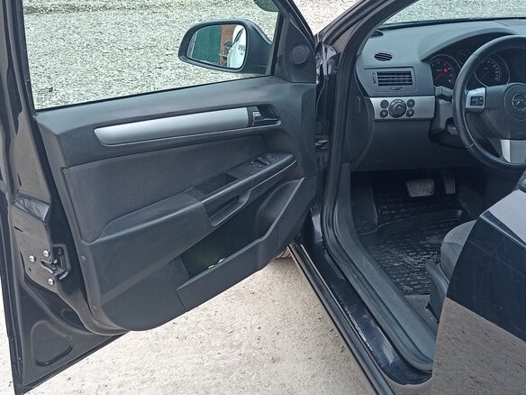 2010 Opel Astra H Рестайлинг, чёрный, 653000 рублей - вид 8