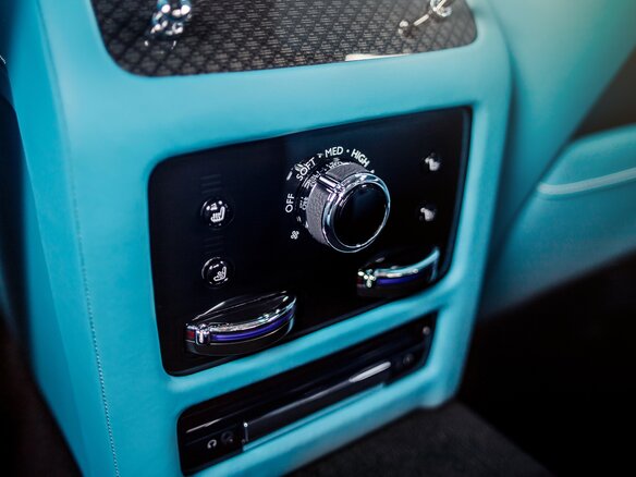 2022 Rolls-Royce Ghost Black Badge II (Series I), чёрный - вид 29