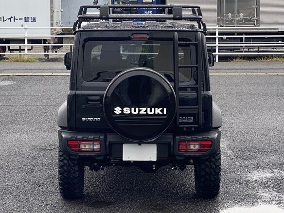 2025 Suzuki Jimny IV, чёрный - вид 4