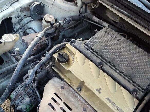 2004 Mitsubishi Galant IX, белый, 300000 рублей - вид 11