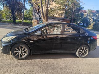 2011 Hyundai Solaris I, чёрный, 720000 рублей, вид 4