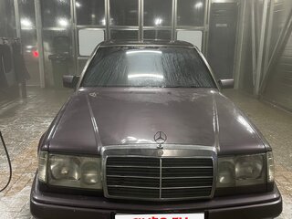 1992 Mercedes-Benz W124 230 5-speed, фиолетовый, 220000 рублей, вид 2