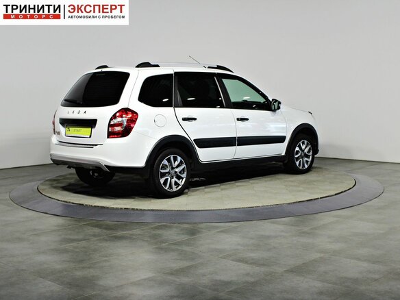 2023 Lada (ВАЗ) Granta Cross I Рестайлинг, белый, 894000 рублей - вид 4