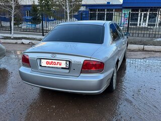 2005 Hyundai Sonata ТагАЗ IV (EF) Рестайлинг, серебристый, 450000 рублей, вид 5