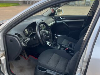 2012 Skoda Octavia II (A5) Рестайлинг, серебристый, 690000 рублей, вид 5