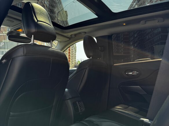 2018 Jeep Cherokee V (KL) Рестайлинг, белый, 2400000 рублей - вид 26